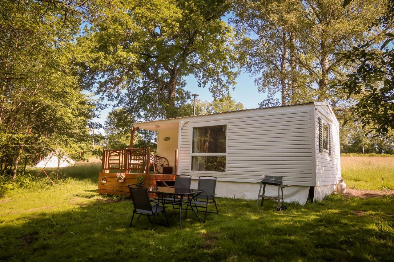 Mini-Glamping En Auvergne Villa Sainte-Christine  Exterior photo